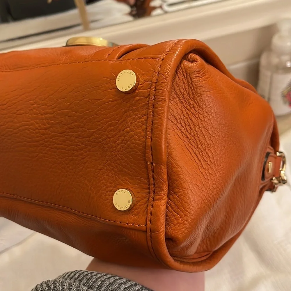 MICHAEL KORS-Margo satchel in burnt orange - NWT